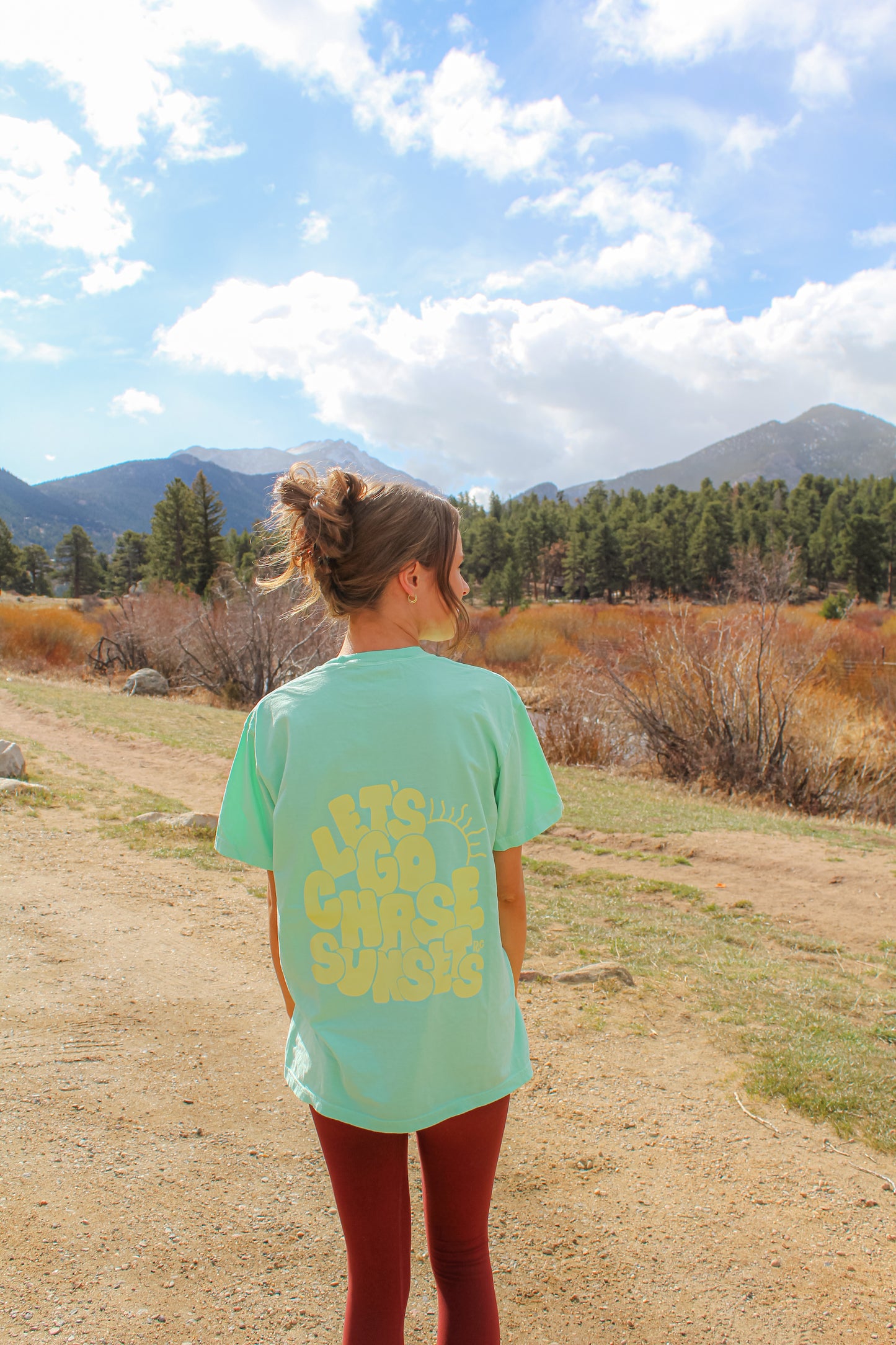 Sunset Chasin Island Tee