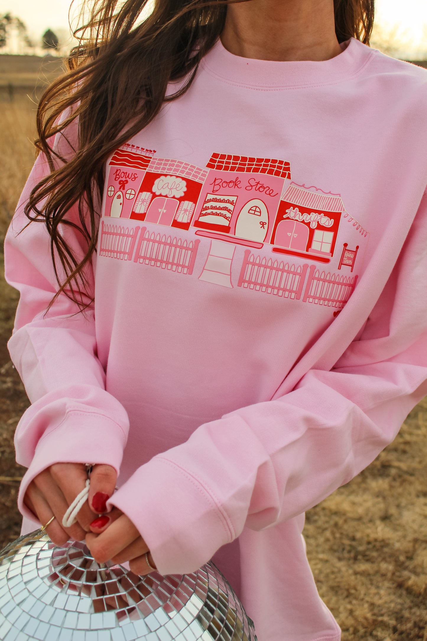 Cozy Village Crewneck Pink