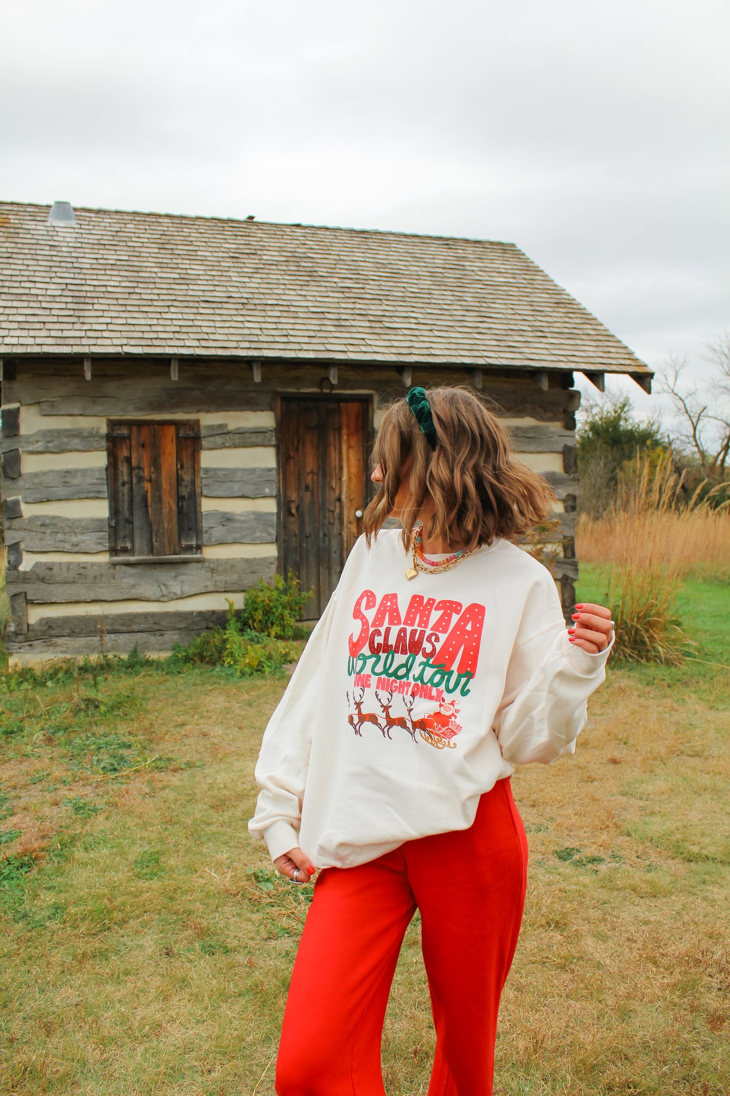 Santa Claus World Tour Sweatshirt Ivory