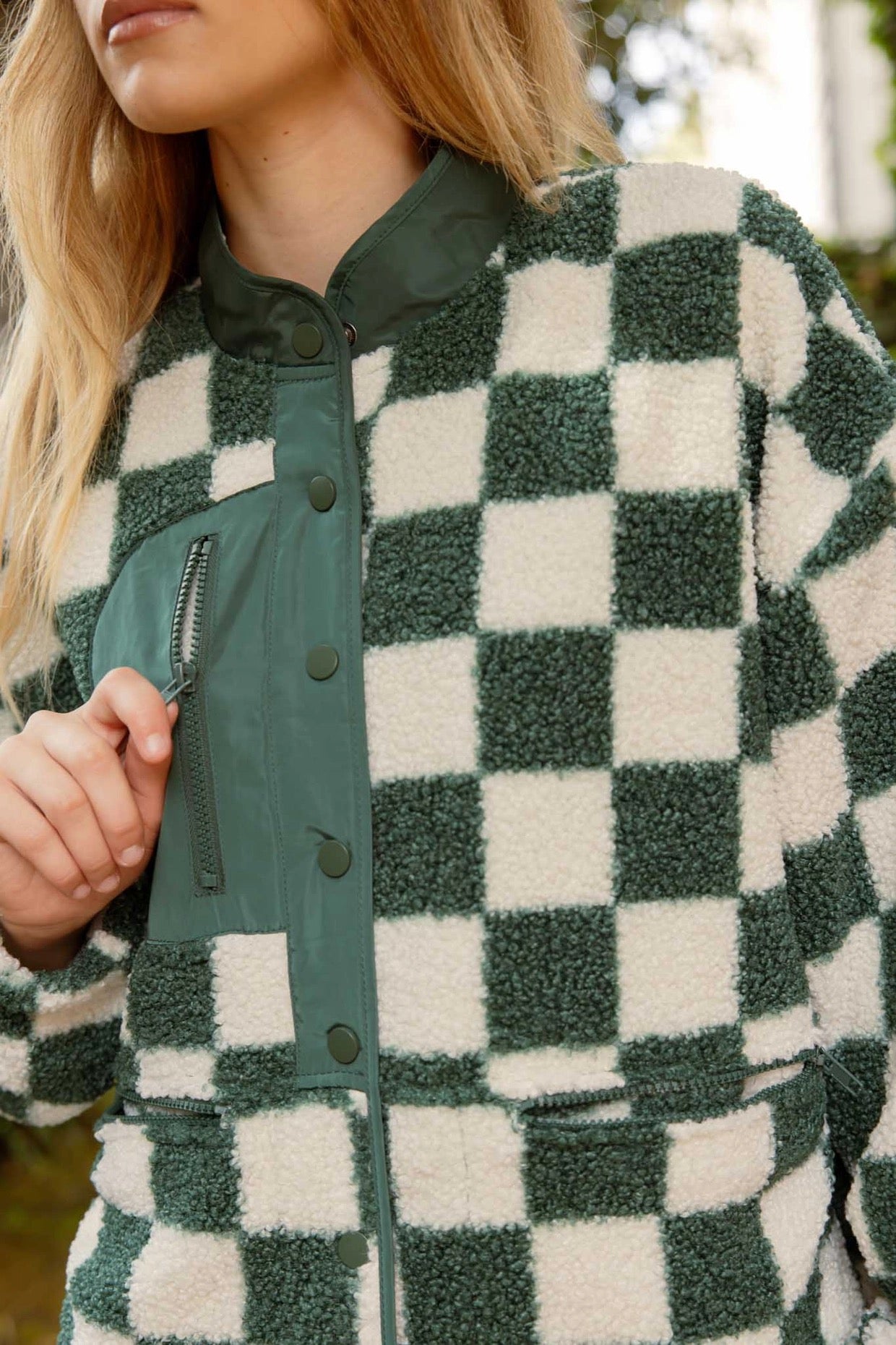 Aurora Checkered Sherpa Green