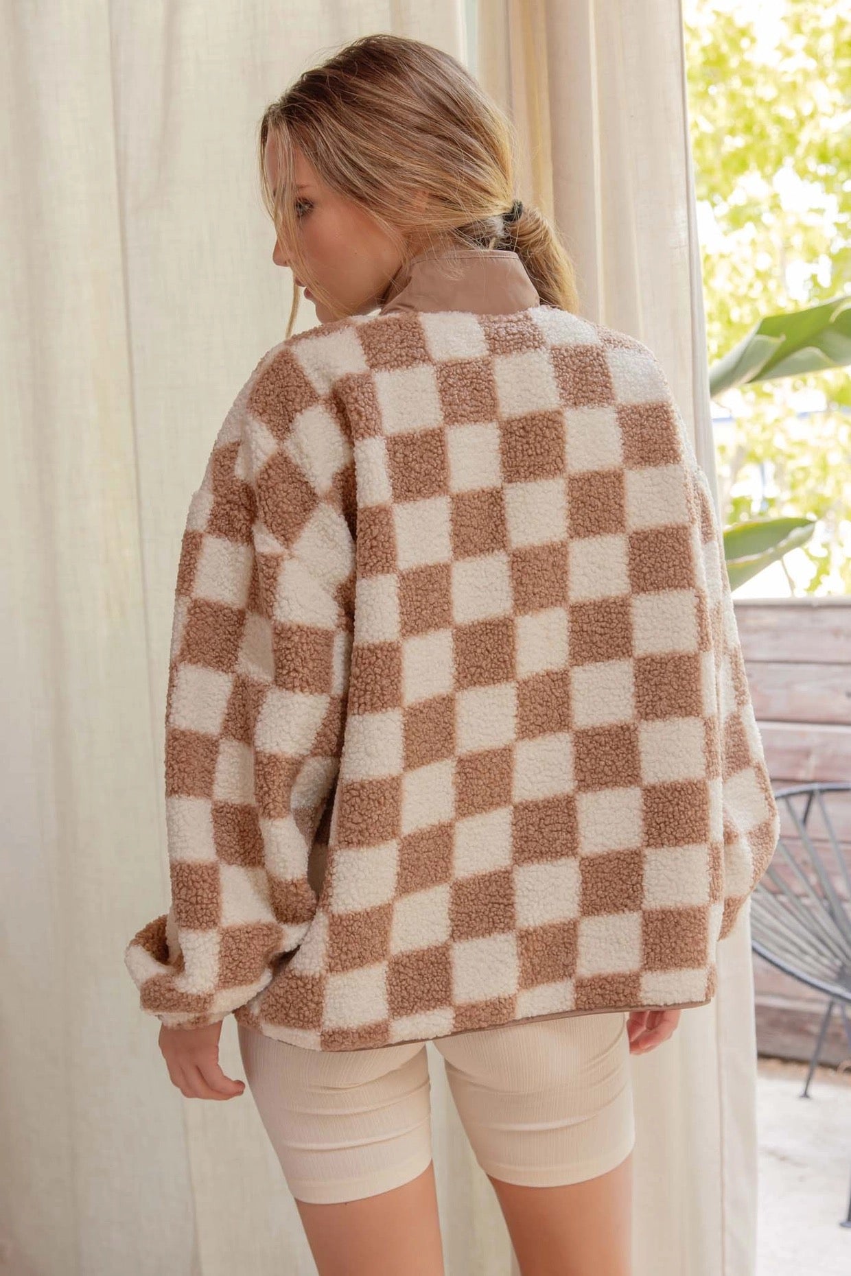 Aurora Checkered Sherpa Beige